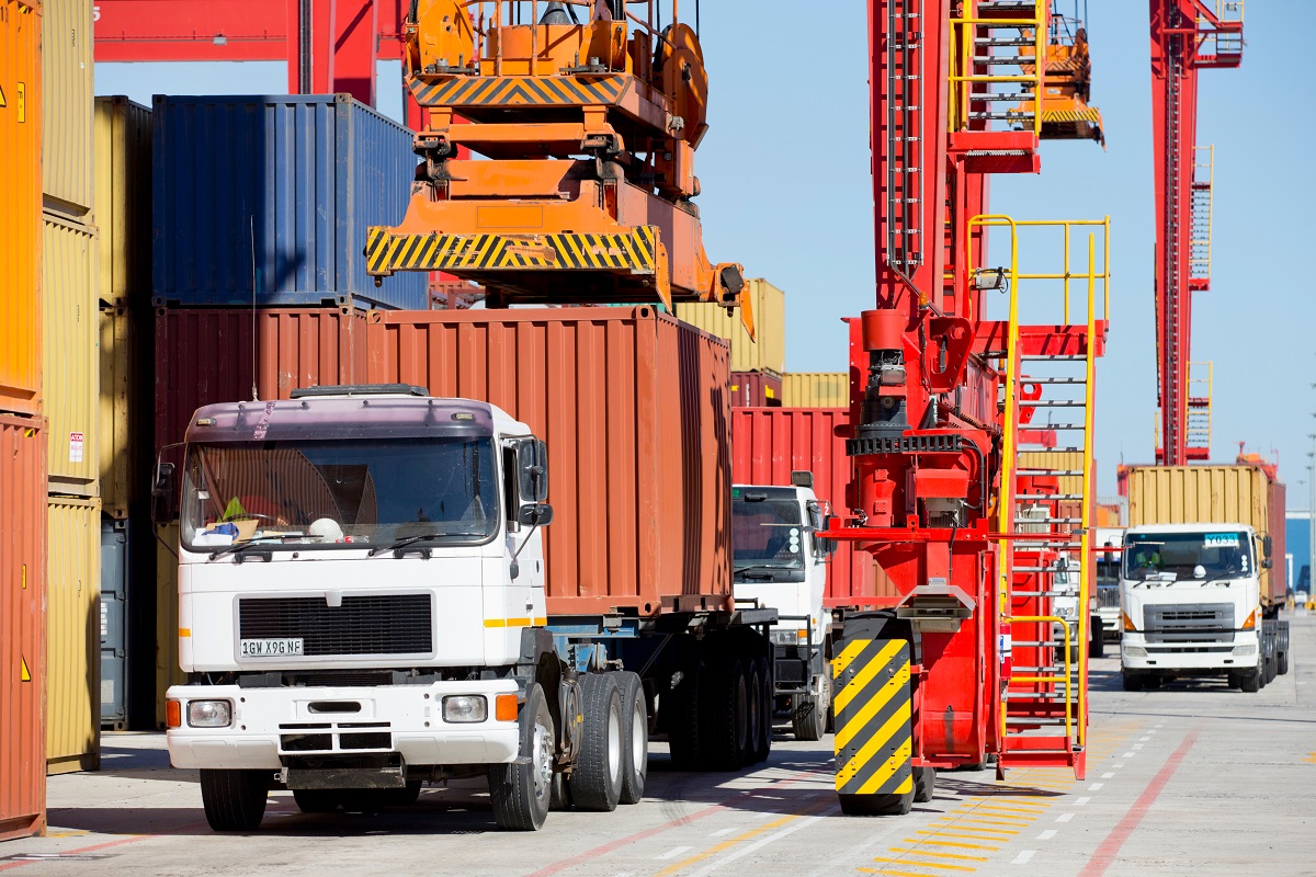 terminal przeładunkowy w transporcie intermodalnym